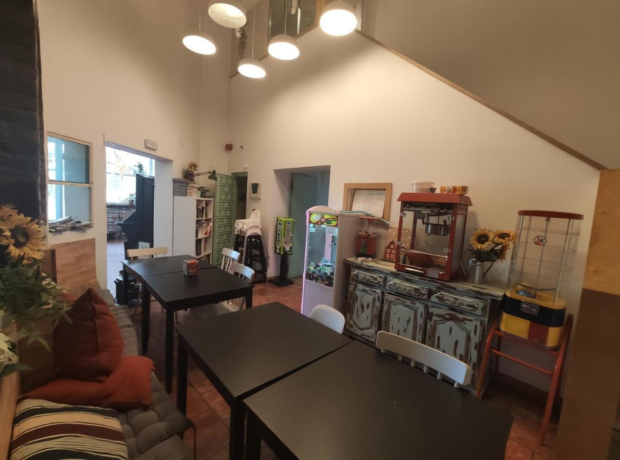 El Portazgo Restaurante Hostal La Cistérniga Dış mekan fotoğraf